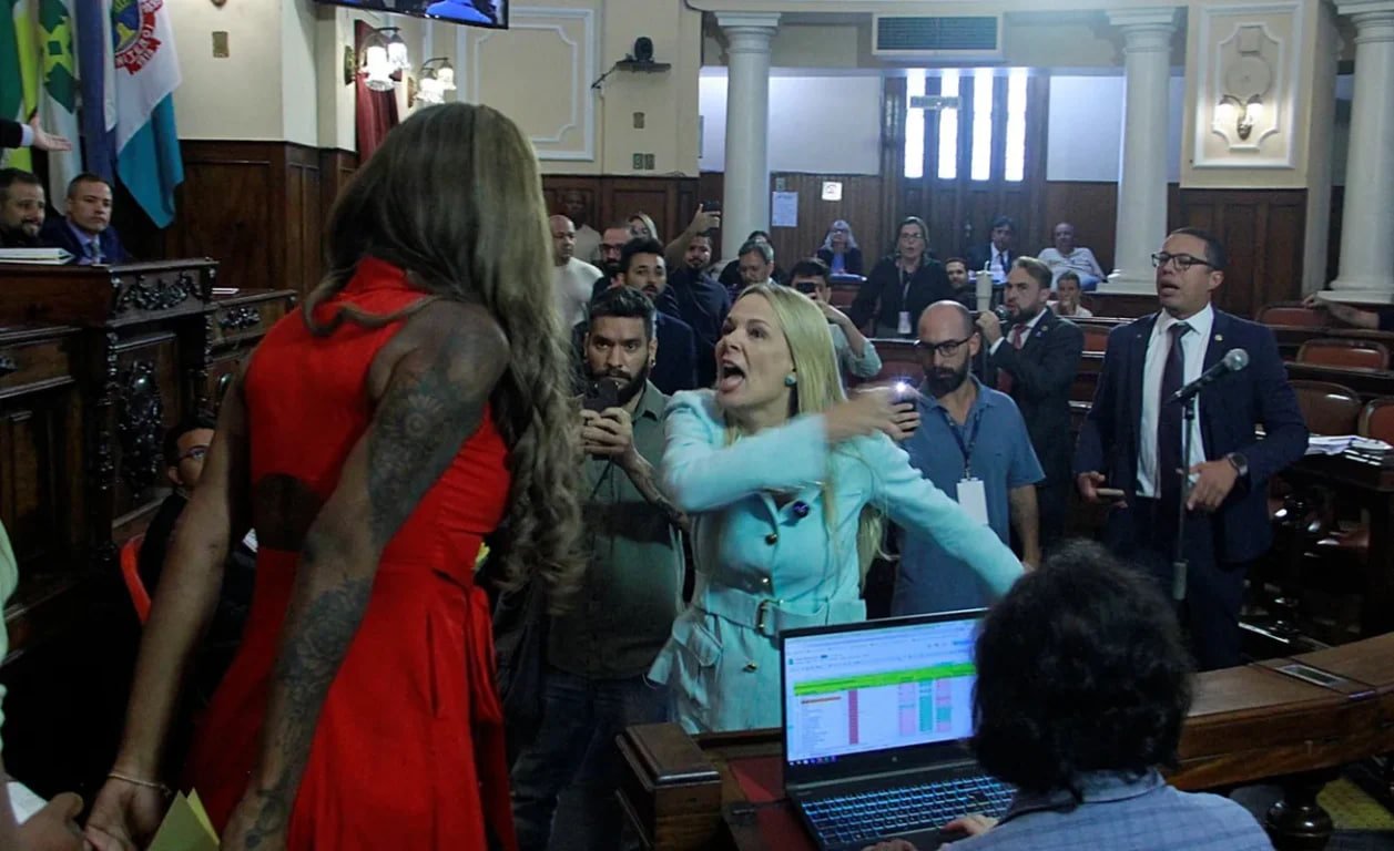 Título de cidadã niteroiense para Ludmilla gera bate-boca na Câmara